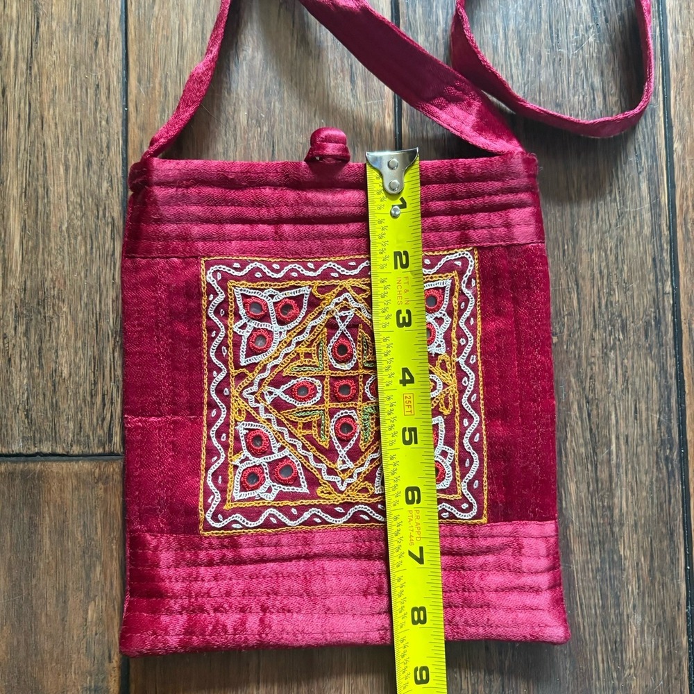 Vintage Red Silk Kutch Embroidered Sling Bag Mirror Work Boho Purse - Picture 6 of 9